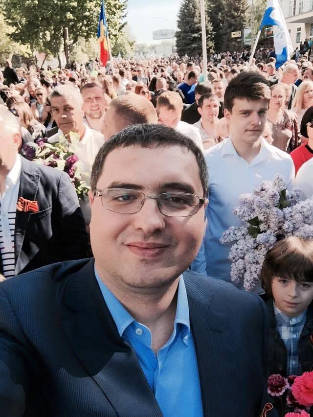 Ренато Усатый празднует День Победы в северной столице