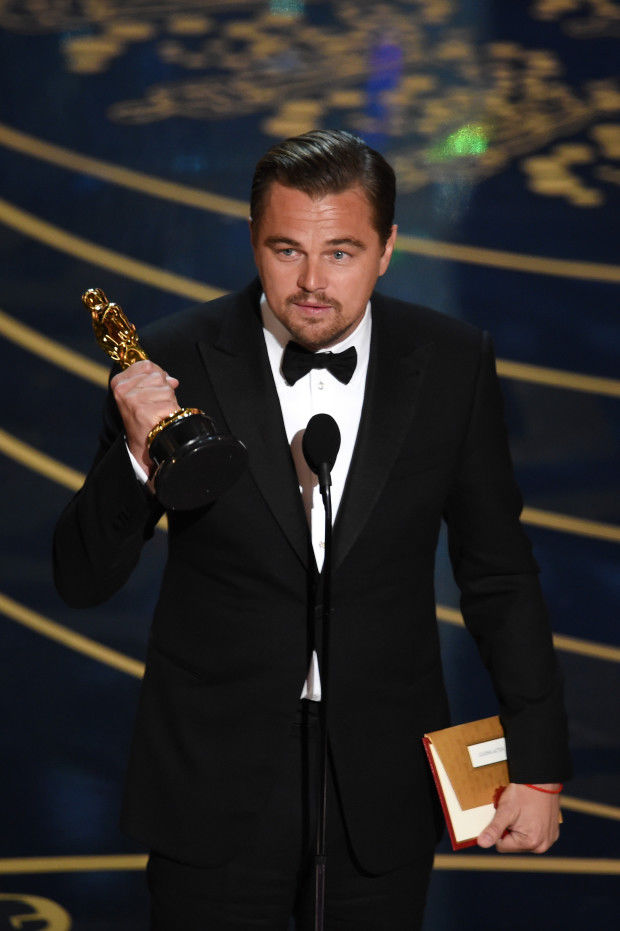 Momentul pe care îl aşteptau toţi. DiCaprio a devenit "regele lumii"
