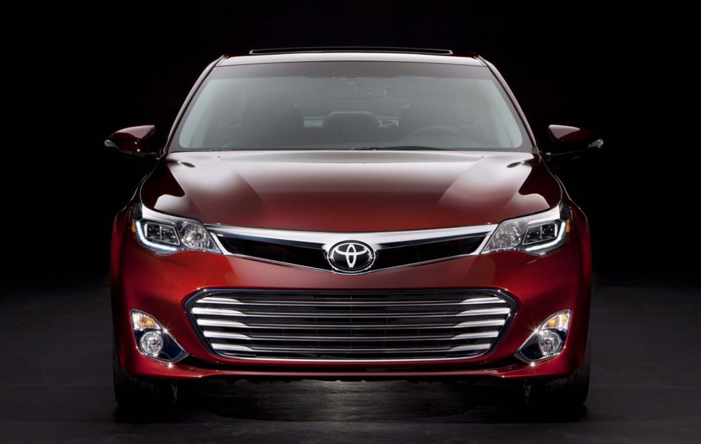 Toyota готовит к обновлению седан Avalon