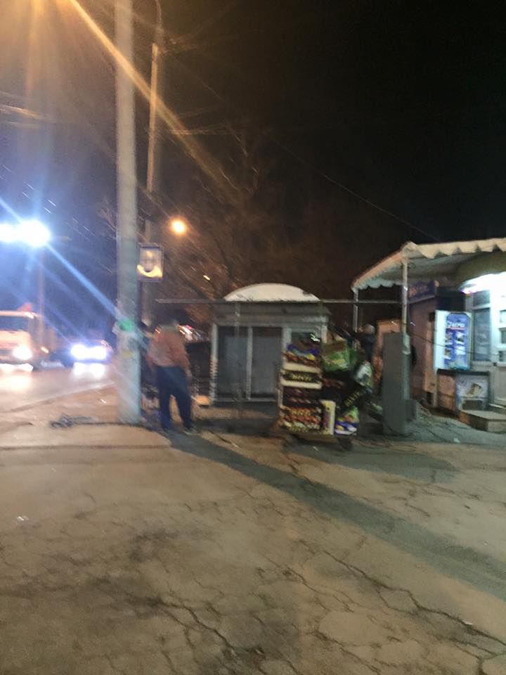 На Ботанике ночью установили очередной киоск