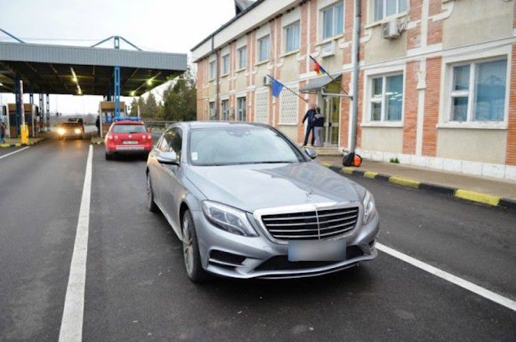 Moldovean la volanul unui „Mercedes S 350”, oprit la Vama Albița. Se pare că automobilul era furat din Belgia