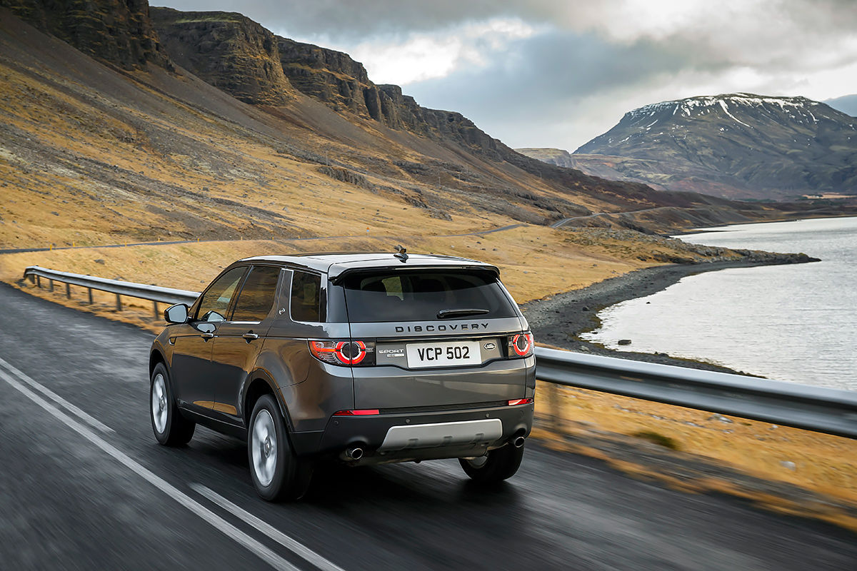 Noul Land Rover Discovery Sport – ultima generație de mașini universale de teren clasa premium,  este acum prezent și în Moldova