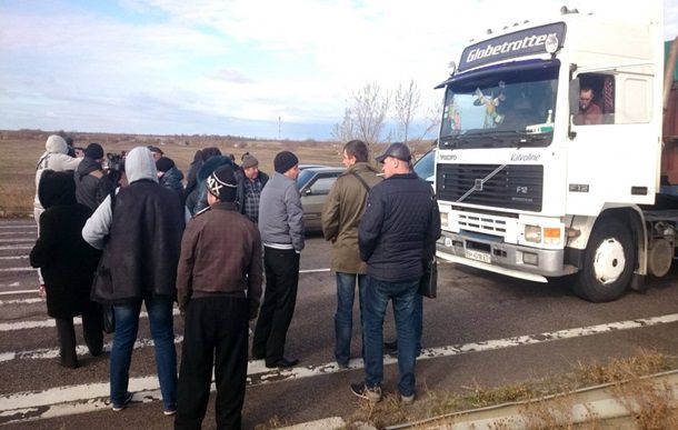 Жители Одесской области перекрыли трассу на Киев