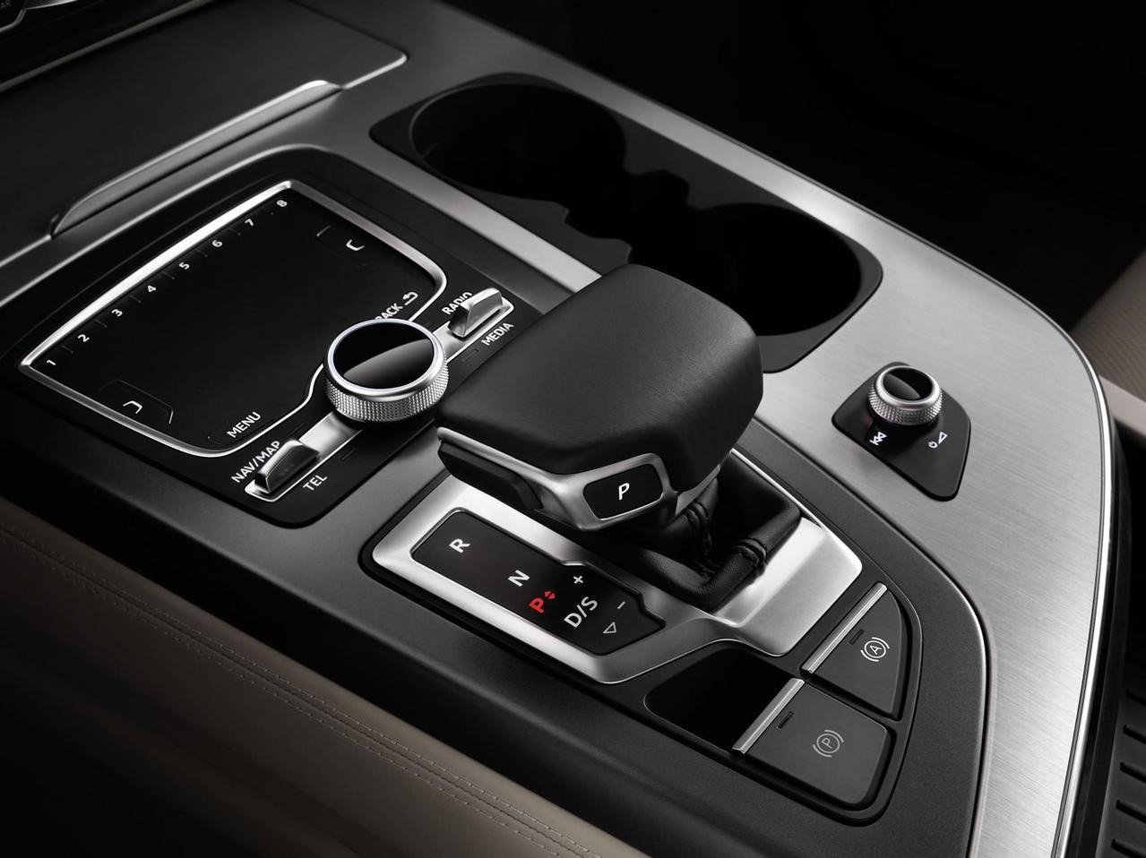 Audi представила свой новый большой кроссовер Q7
