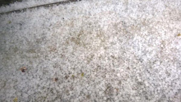 Ploaie torențială cu grindină la Chișinău
