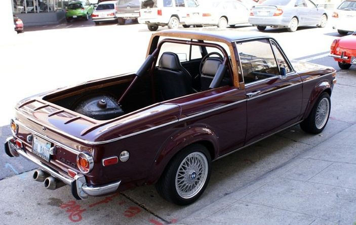 Un BMW din 1971 a fost transformat în pick-up