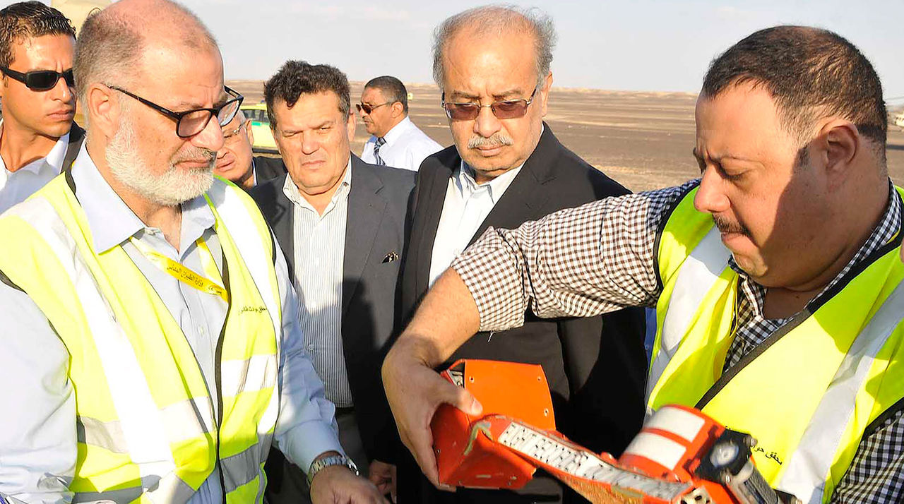 Появились кадры с места катастрофы Airbus A321