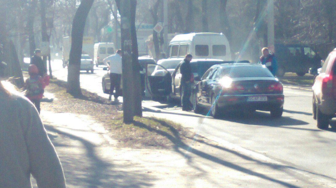 Цепная авария в Кишиневе: пострадали 4 автомобиля