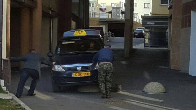 Ce i s-a întâmplat unui taximetrist ghinionist din Capitală