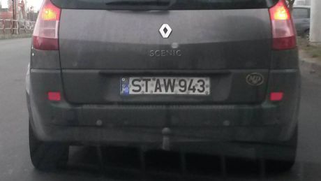 Soluţia găsită de un moldovean pentru ca poliţiştii să nui ridice plăcuţele de înmatricuare