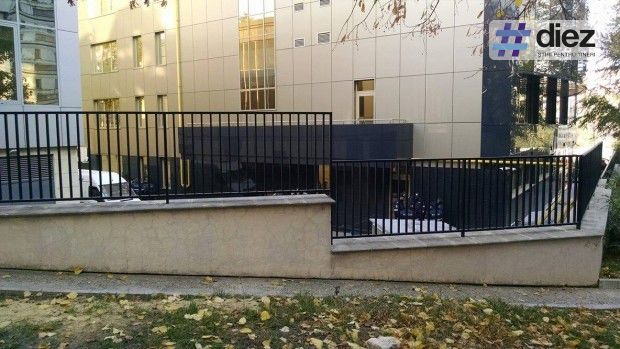 Curtea Global Business Center este plină de polițiști