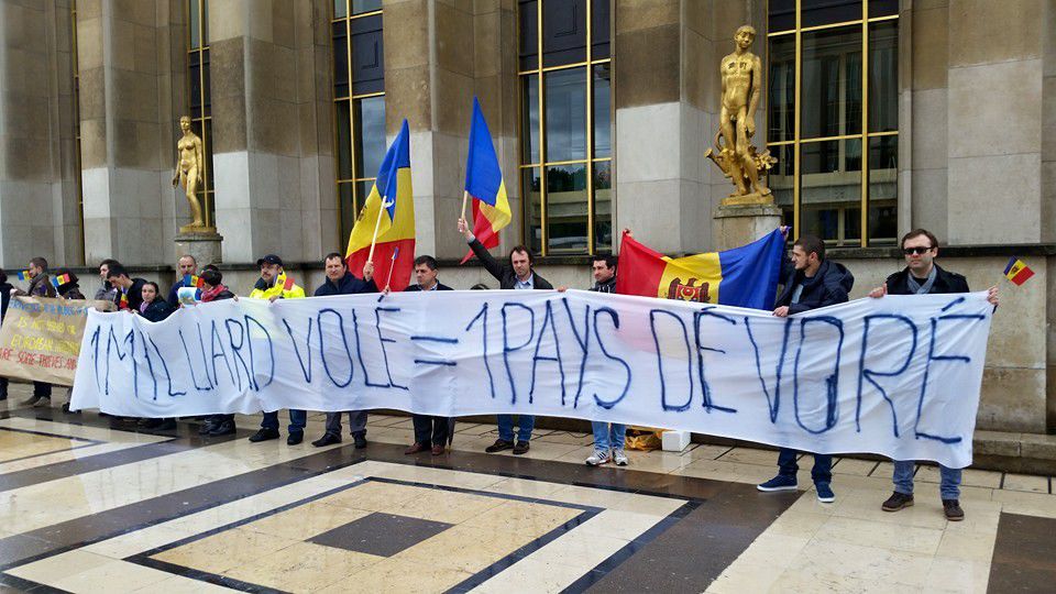 Moldovenii din Italia și Franța, au ieșit la proteste