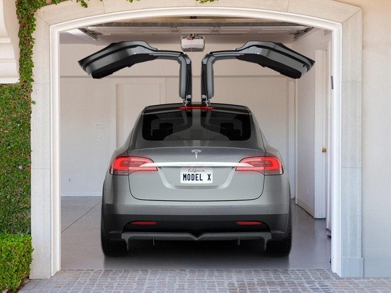Электрокроссовер Tesla Model X поспорит с суперкарами