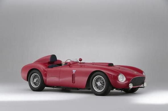 Автомобиль Ferrari продан с аукциона за рекордную сумму в £10,7 млн фунтов
