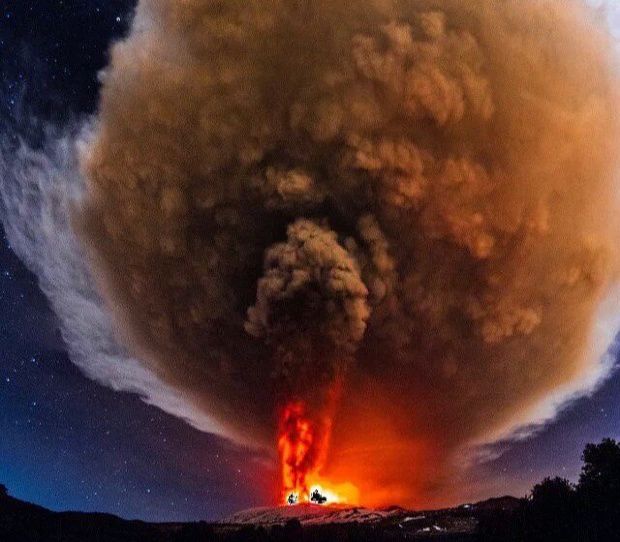 Cel mai mare și activ vulcan din Europa a erupt din nou