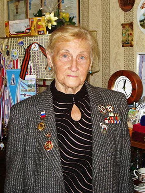 90-летняя пловчиха установила два рекорда
