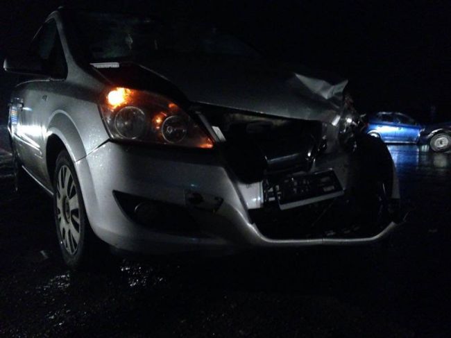 Accident la intrarea in Truseni: 3 masini accidentate