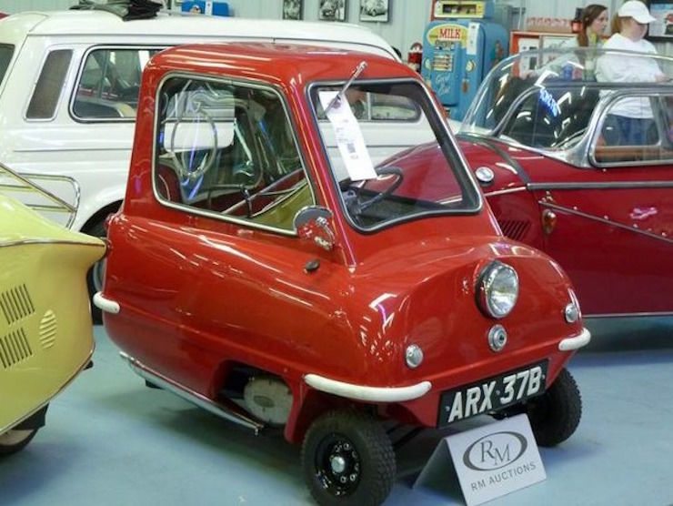 На аукционе продали самый маленький автомобиль в мире