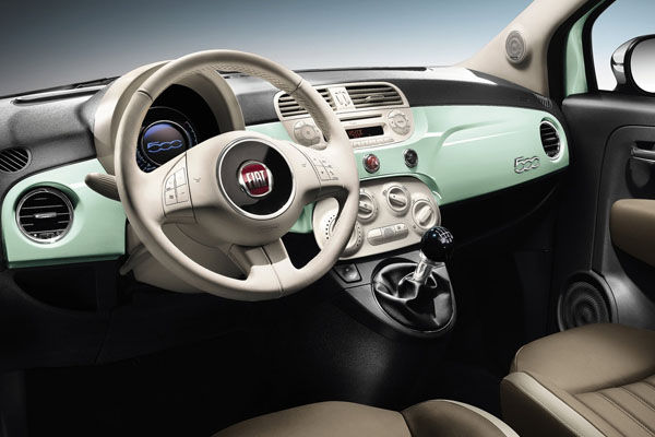 В обновленном Fiat 500 сделано 1800 изменений в дизайне