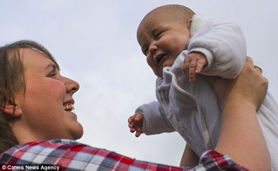 Врачи на 4 дня заморозили ребенка,чтобы его спасти