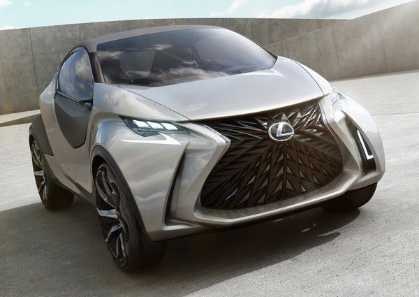 Новый маленький Lexus: внешность раскрыта