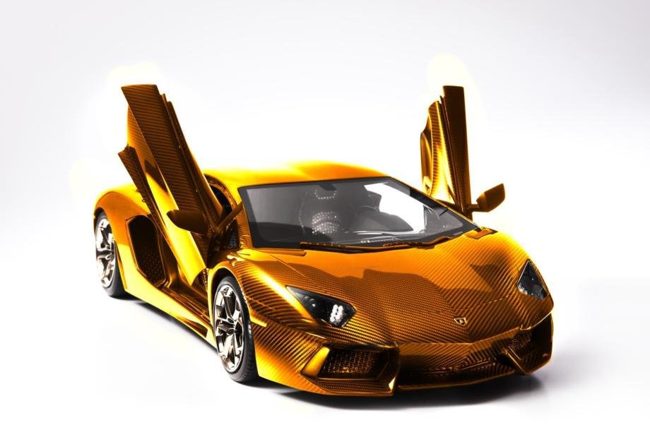 Un Lamborghini placat cu aur, cea mai scumpa macheta din lume