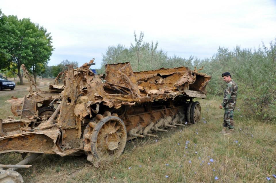 Найденный в Молдове немецкий БТР передан Музею военной истории