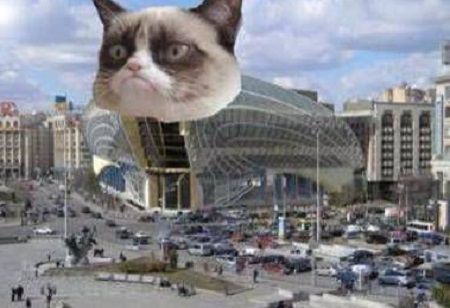Фотожабы: киевляне высмеивают проект нового Дома профсоюзов