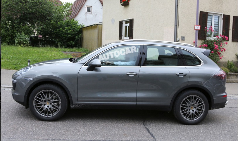 Обновленный Porsche Cayenne покажут в Париже