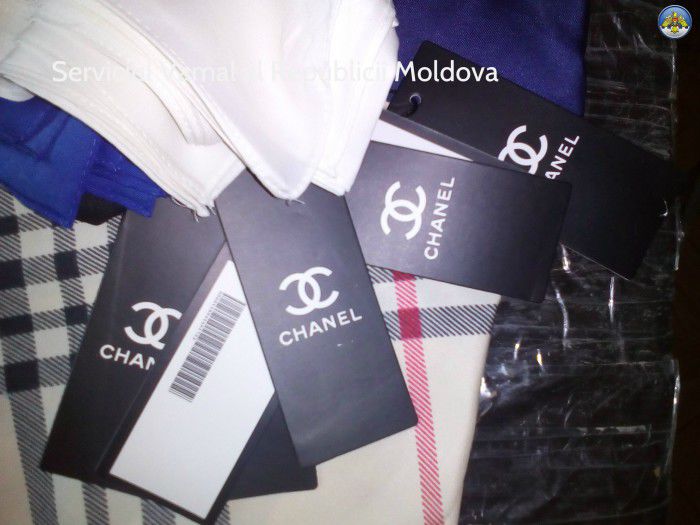 Cu articole de lux și încălțăminte de brand au încercat să treacă ilegal frontiera țării