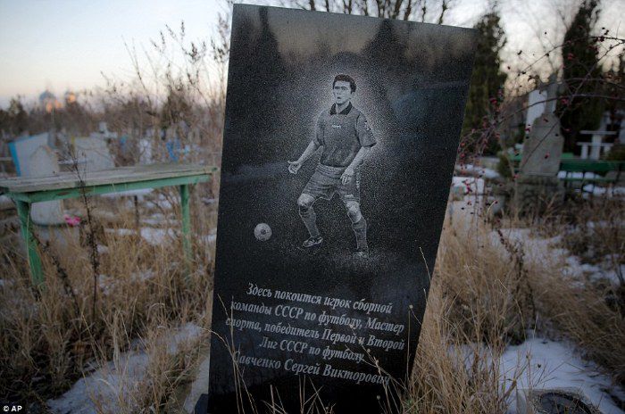 Британцы побывали на самом большом кладбище в Европе - кишиневском кладбище Дойна