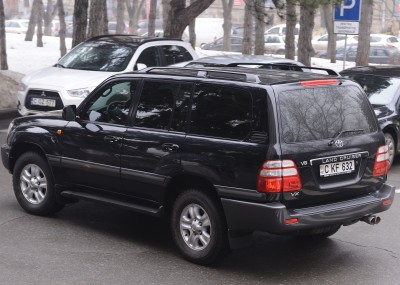 Глава СИБ Михай Балан пересел с седана BMW на внедорожник