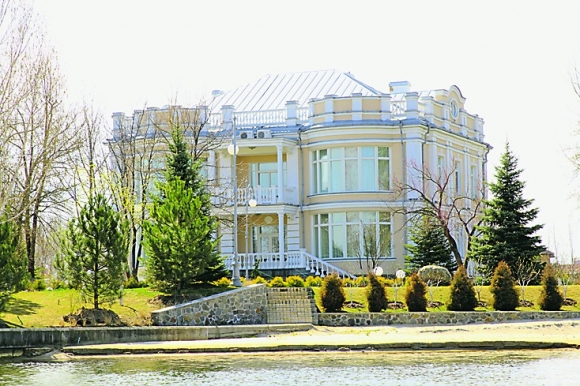 În ce lux trăiește noul presedinte al Ucrainei