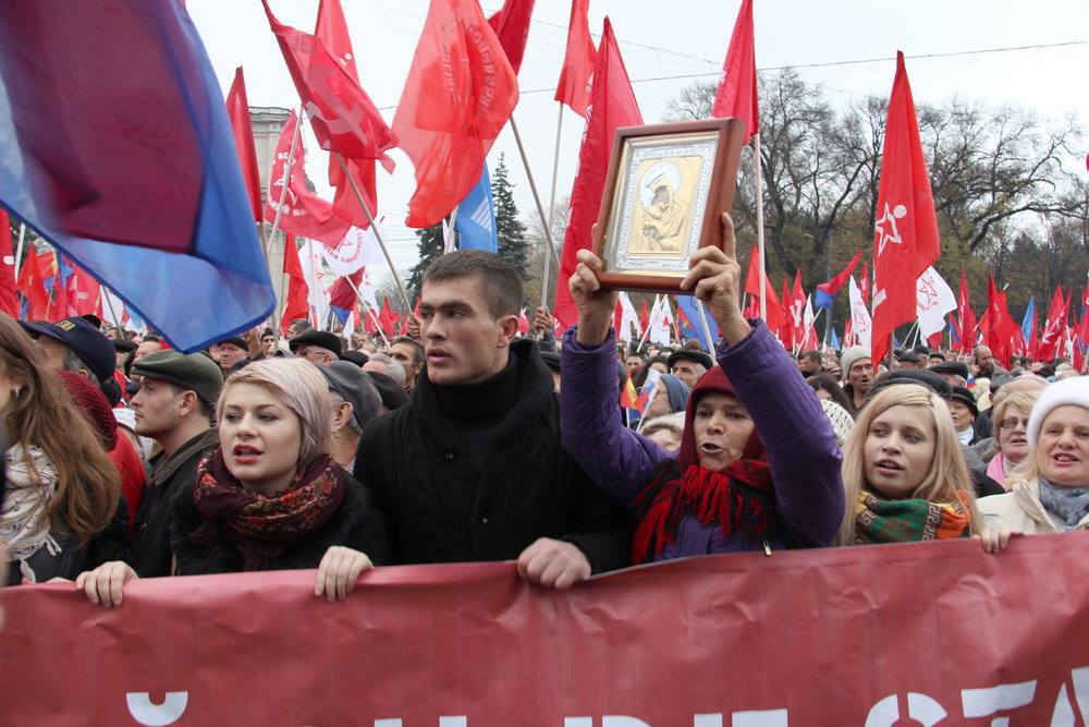 В Кишиневе прошел многотысячный митинг против властей