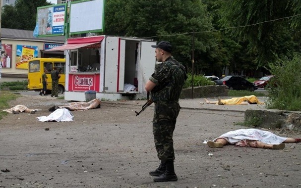 В Луганске обстрелян пешеходный переход. Погибли 8 человек