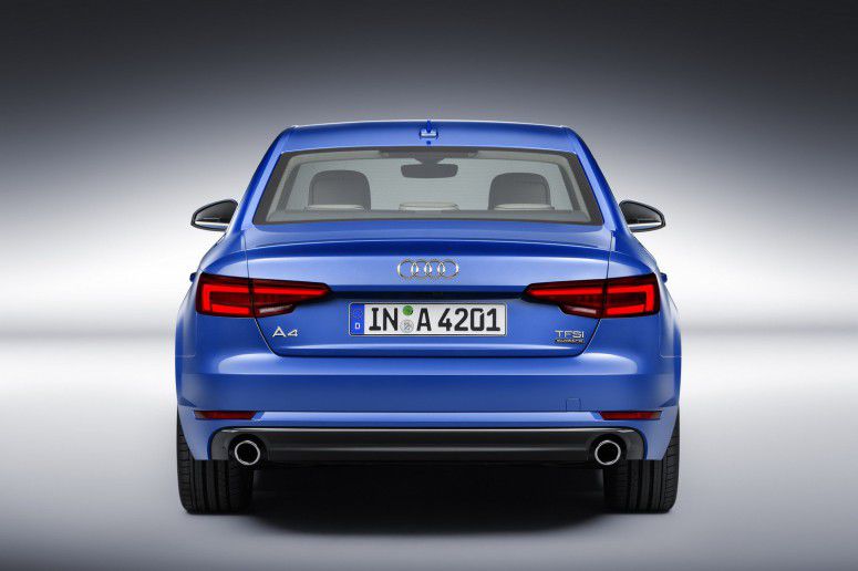 Audi A4: эволюционный стиль, скрывающий новые технологии