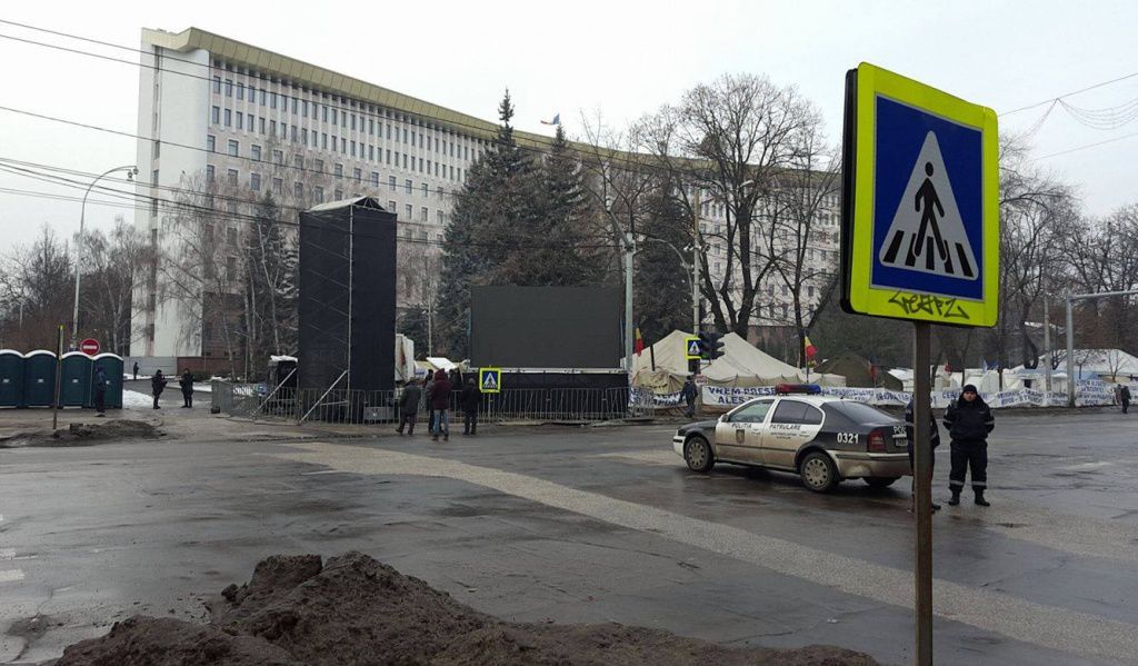 Социалисты перекрыли главную улицу Кишинева