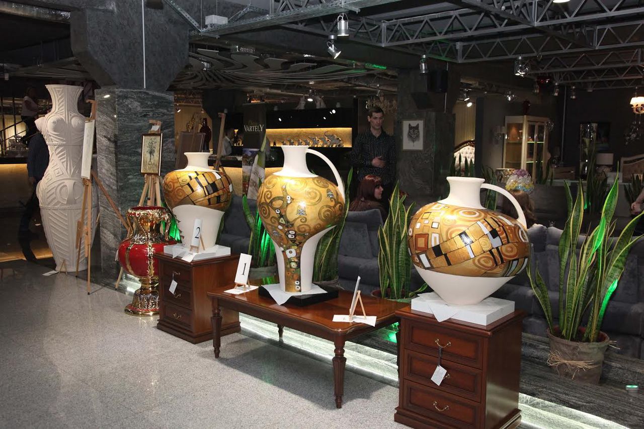 Licitația de caritate „Art for Life” a adunat 81 000 de lei pentru tratamentul Elenei Mocrii