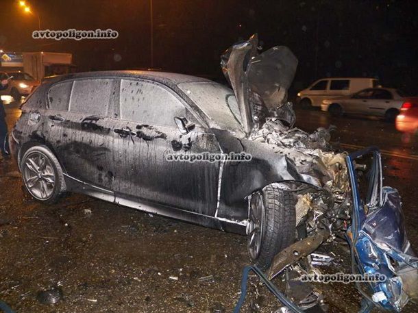 В Киеве разбились Porsche Cayenne, два BMW и Mercedes
