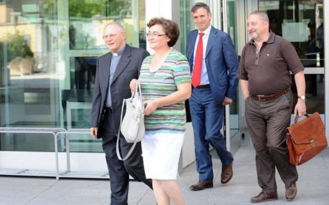 Moldoveanca riscă să piardă peste 300.000 de euro din averea moştenită de la preot