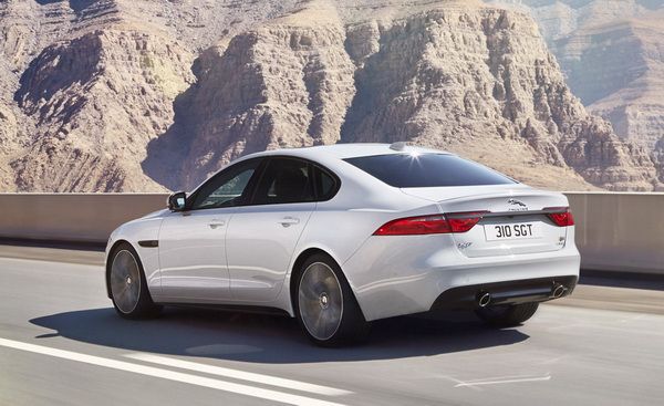 XF, noul rival exceptional pentru Audi ,BMW Seria si Mercedes