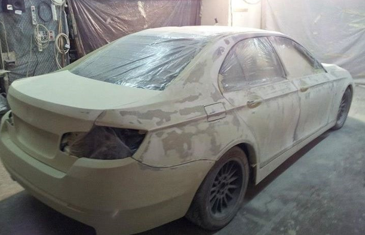 Очередной болгарский шедевр: умельцы переделали старый BMW в новейшую модель