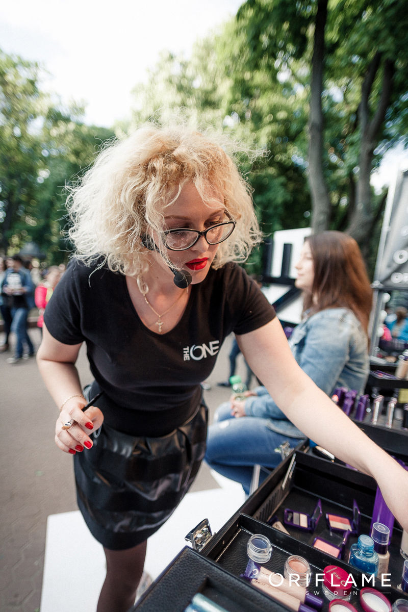 Компания Oriflame организовала первое fashion-show под открытым небом Wonder fashion night