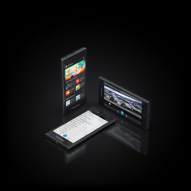 BlackBerry представил смартфон без физической клавиатуры