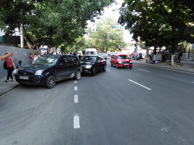 "Am BMW, iar toata strada e parcare pentru mine"