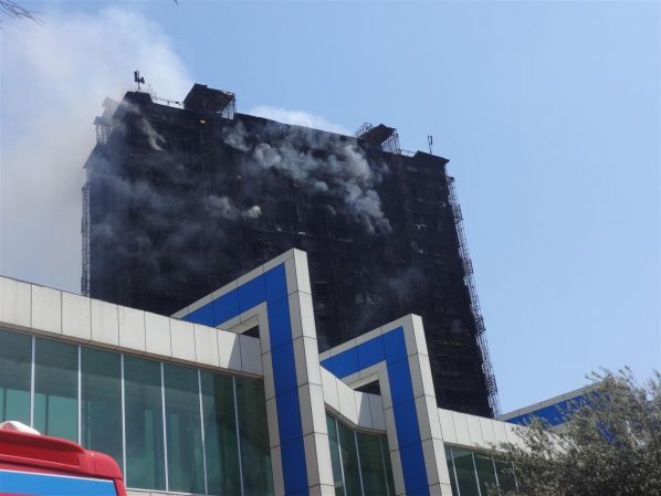 После пожара в Баку завели уголовное дело