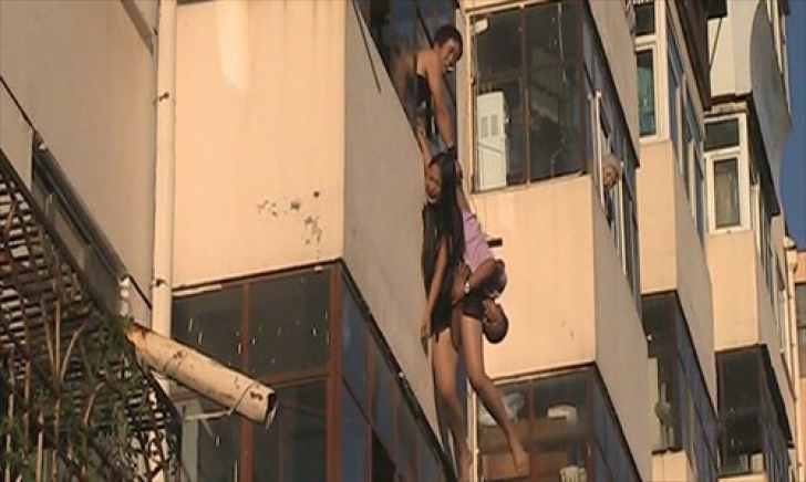 Scene incredibile în China, după cearta unui cuplu: Gest disperat al femeii. Cum s-a sfârşit totul