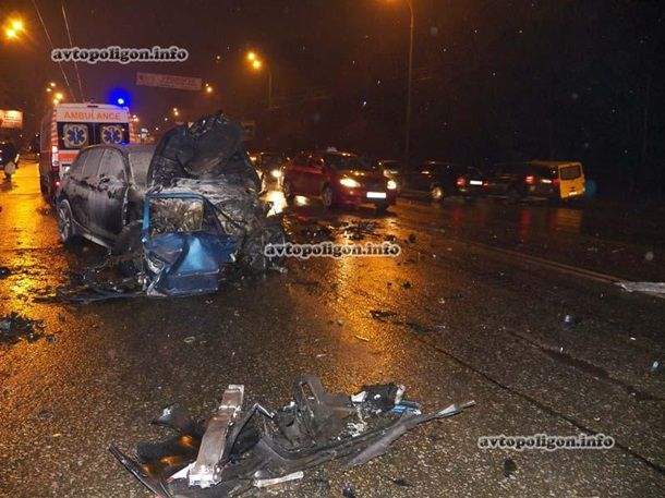 В Киеве разбились Porsche Cayenne, два BMW и Mercedes
