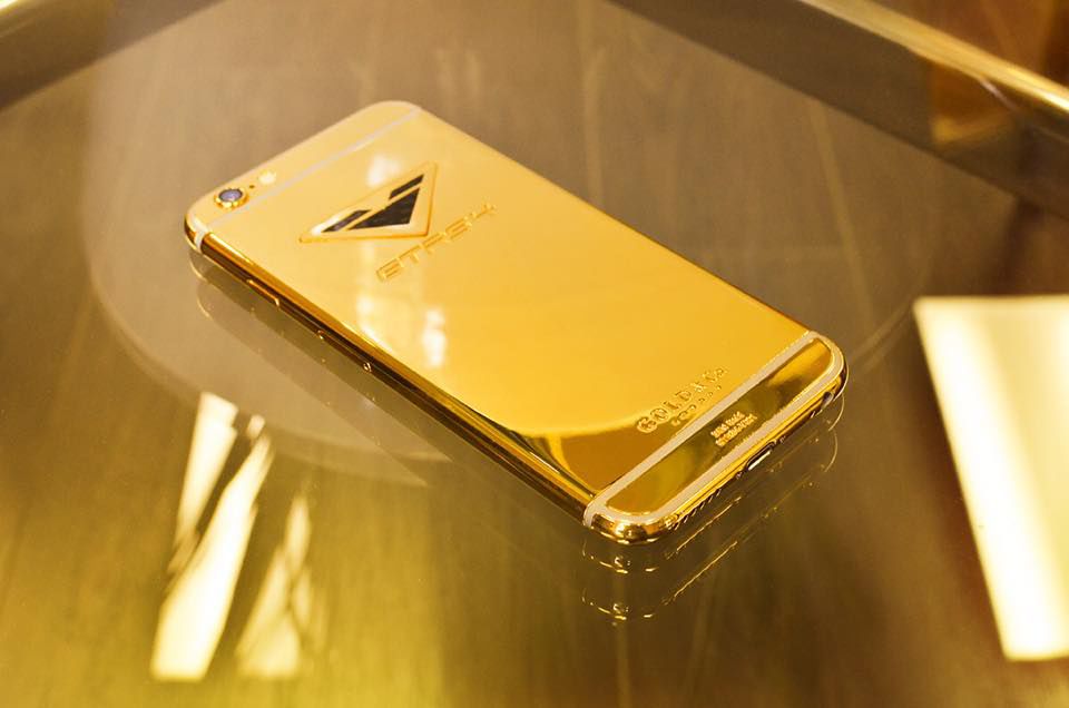 Acesta nu e un telefon, e o bijuterie!