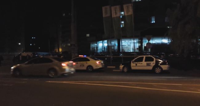 O bombă ar fi fost detonată sub o mașină de lux a unei șoferite la Buiucani